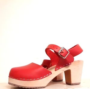 Cherry Red Lotta Clogs